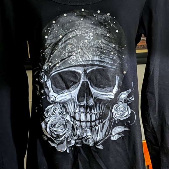 Final price - (New) Skull jeweled long sleeve T-shirt - Picture 2 of 7